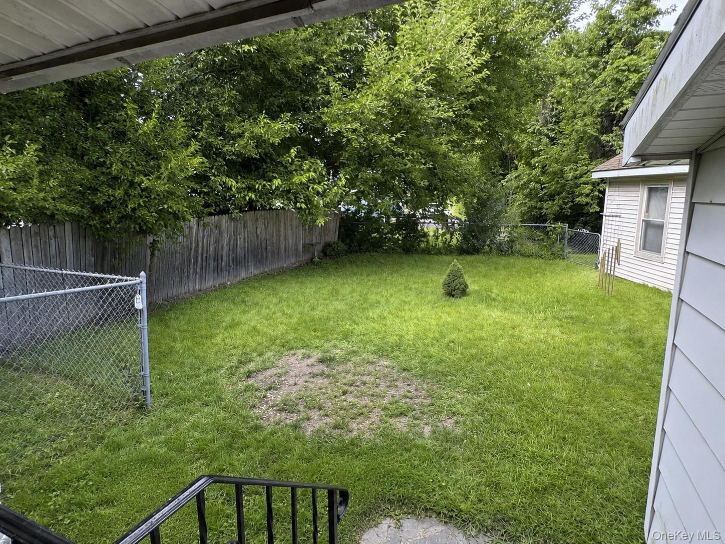 16 Esopus Avenue Property Photo 15