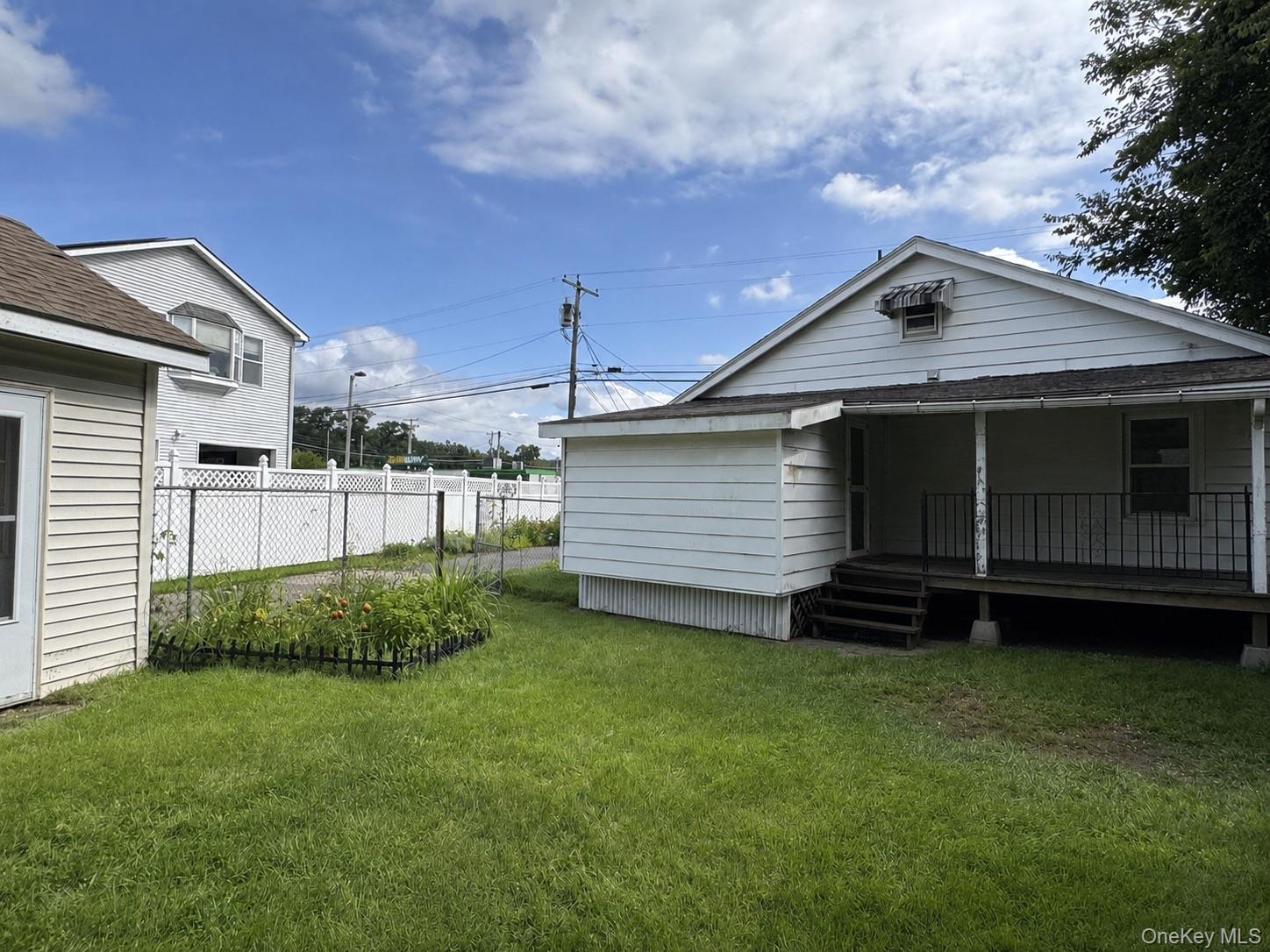 16 Esopus Avenue Property Photo 18