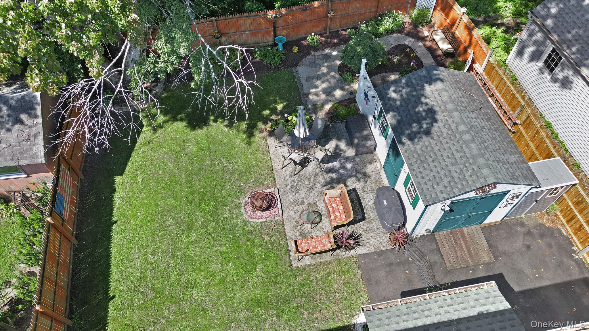9 Garden Street Property Photo 38