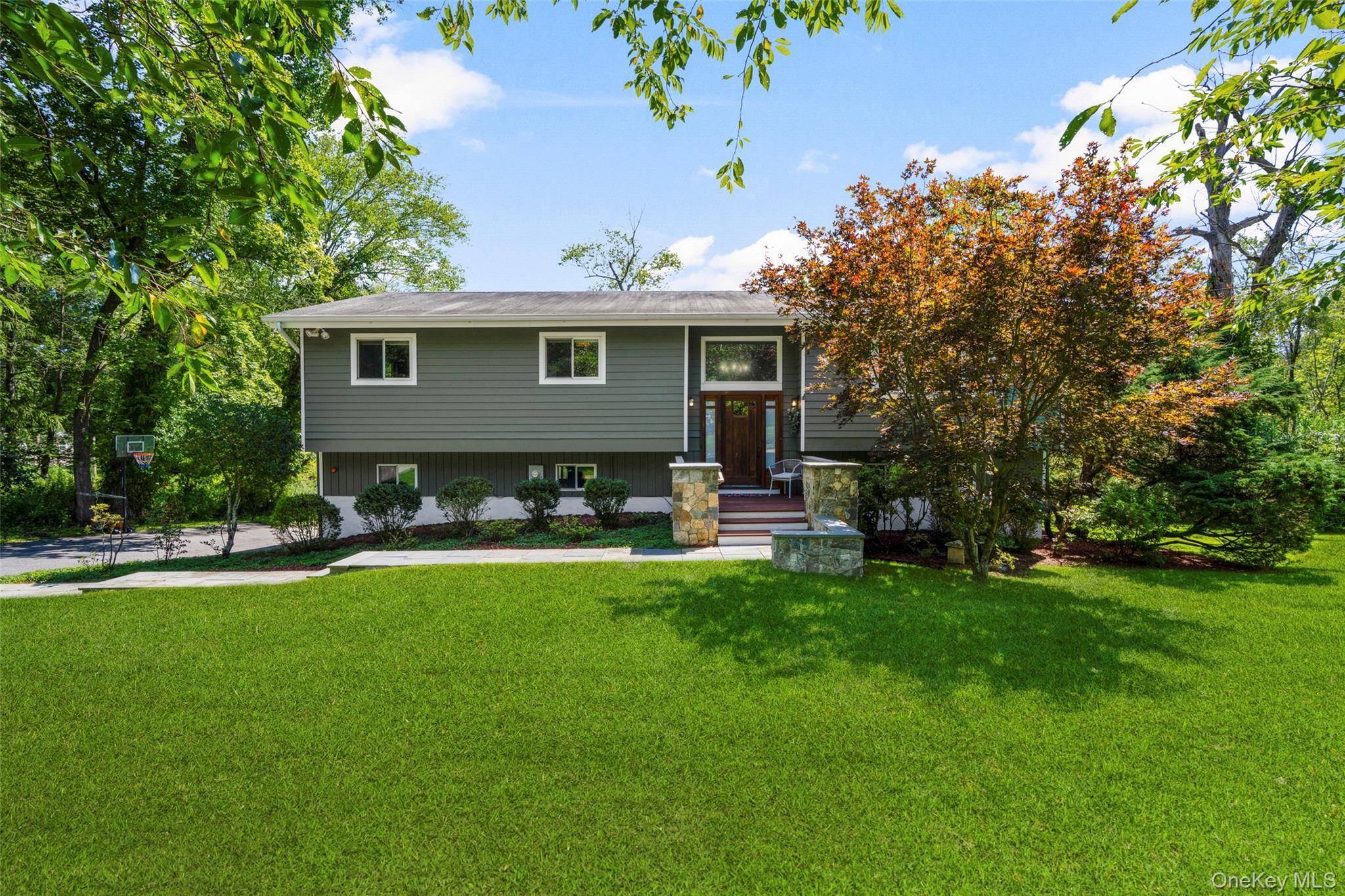 42 Hollow Oak Road Property Photo 2