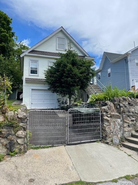 7 SWEEZY Avenue 2 Property Photo 1