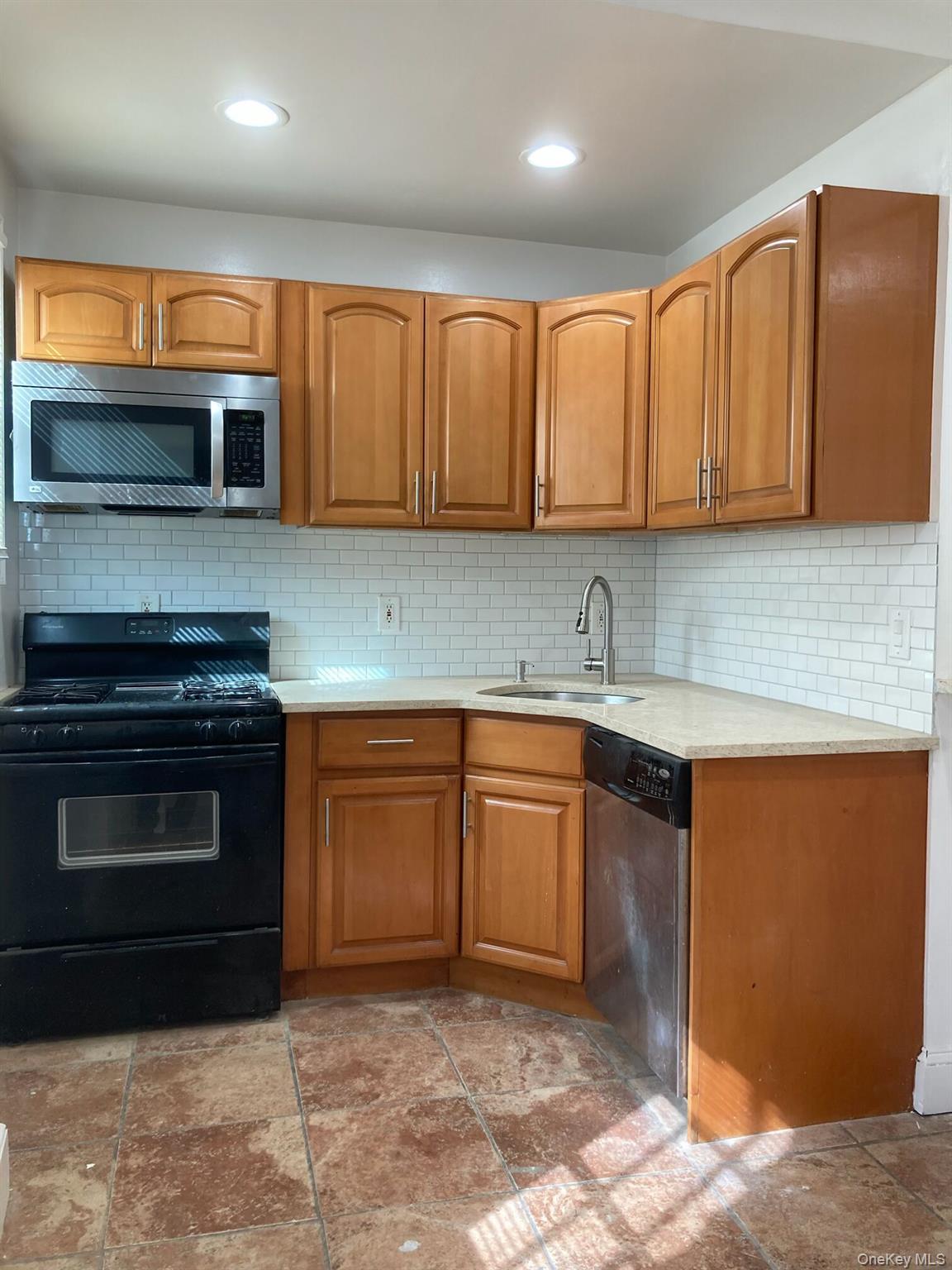 340 Bedford Avenue Property Photo 2
