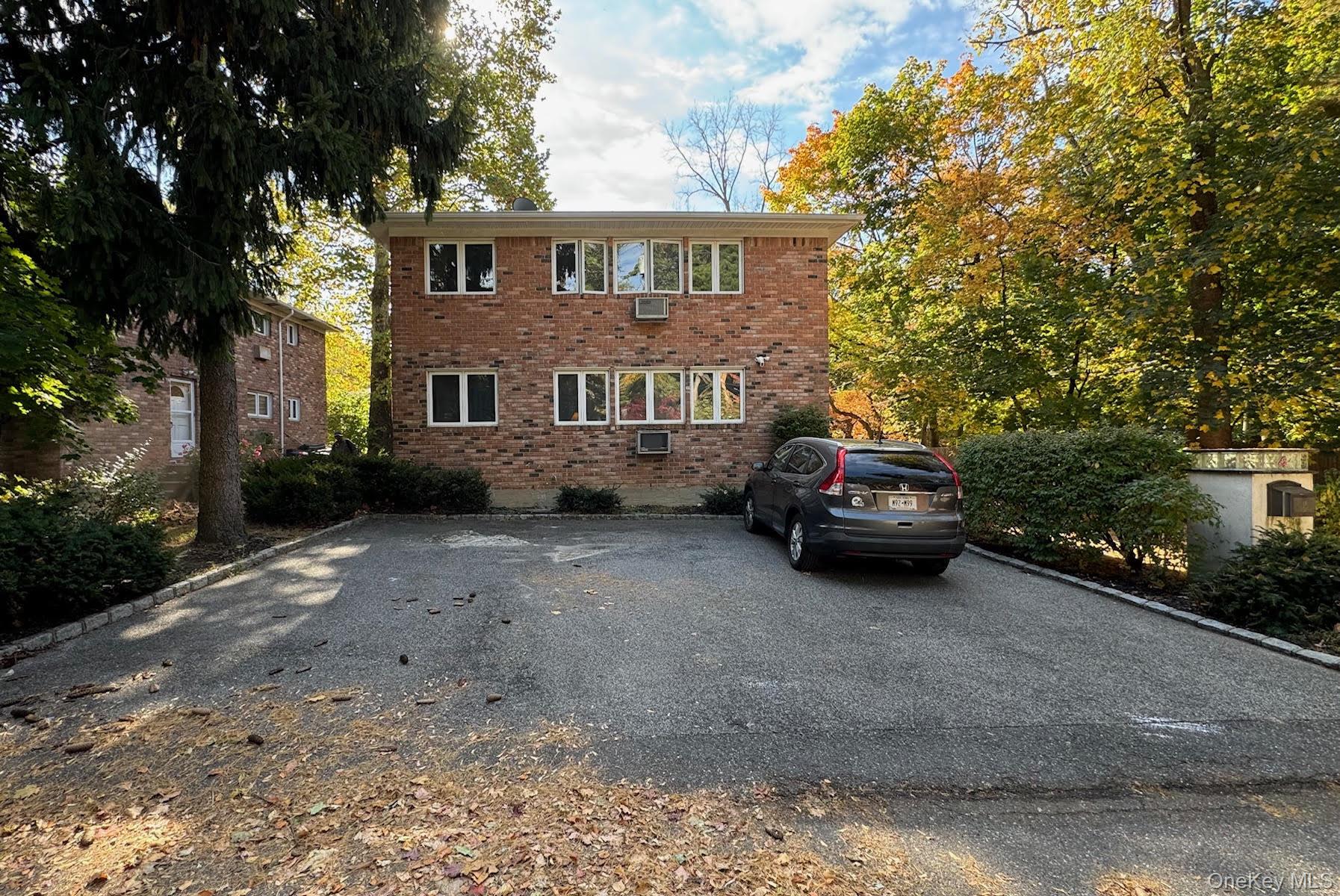 14 Cornwall Lane Property Photo 1