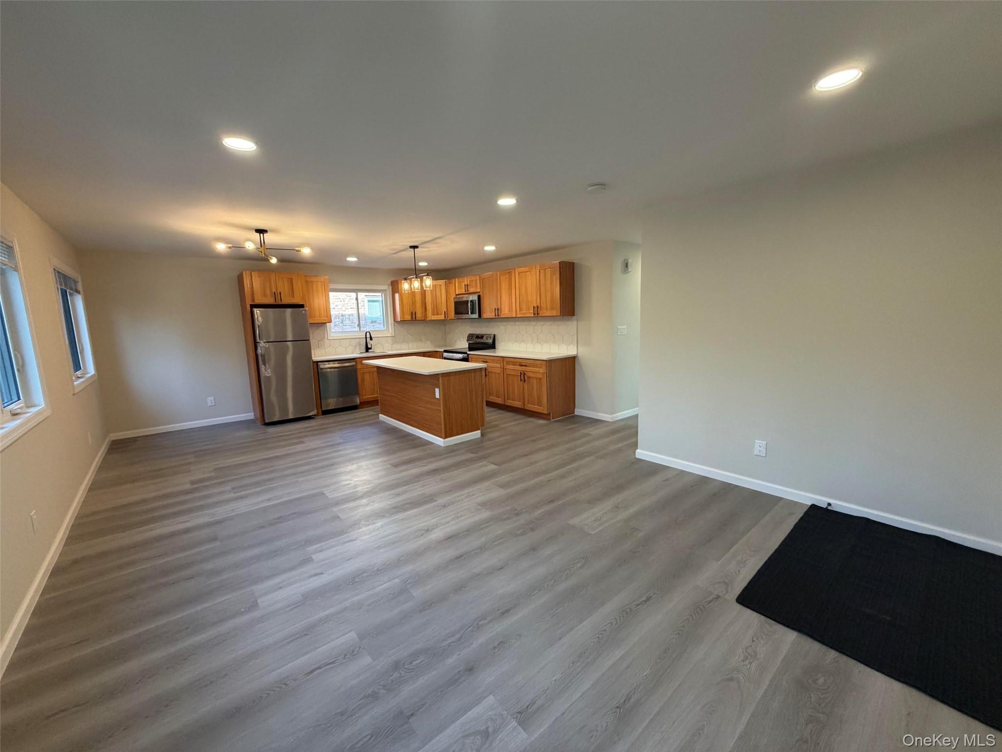 14 Cornwall Lane Property Photo 3