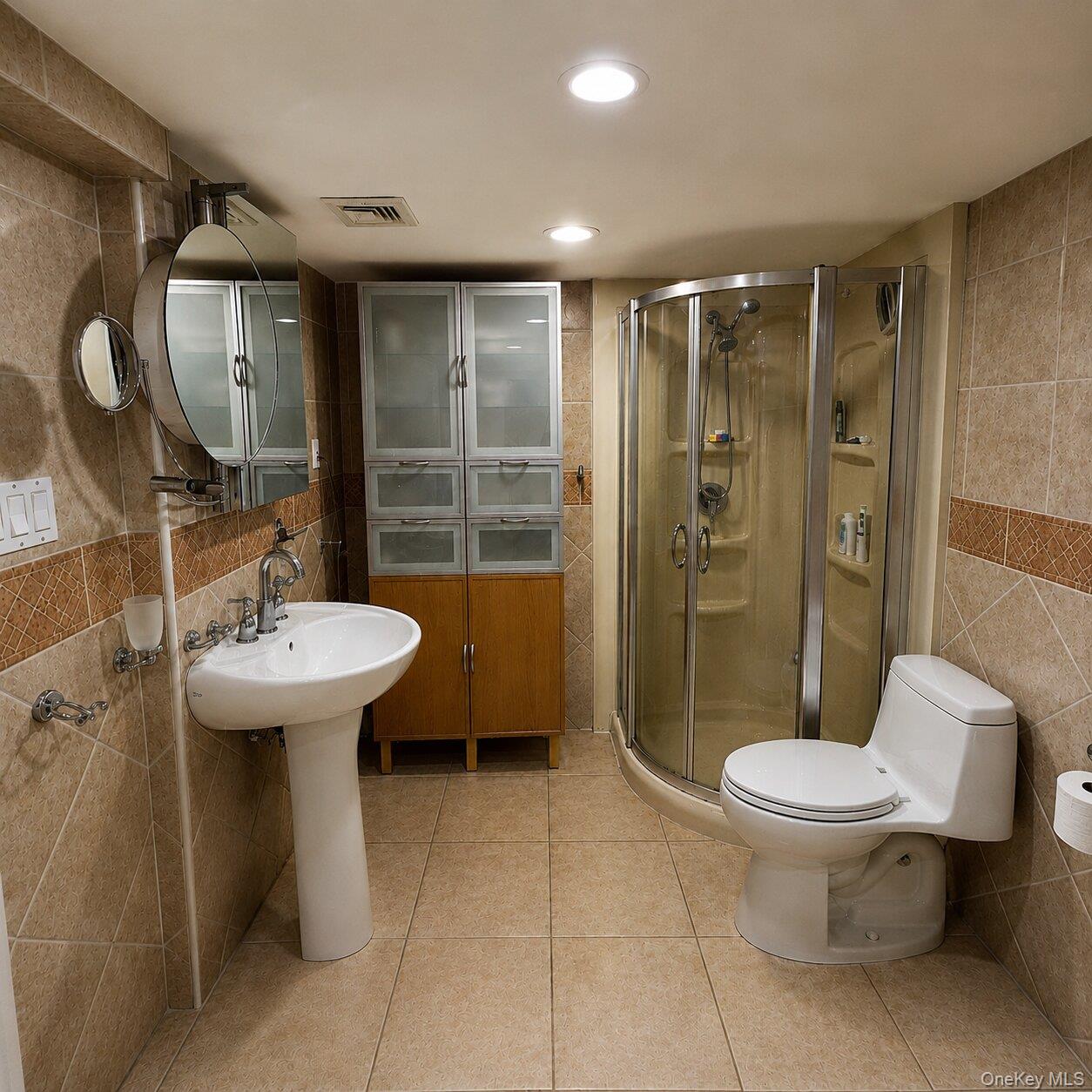 73-63 192nd Street Property Photo 14