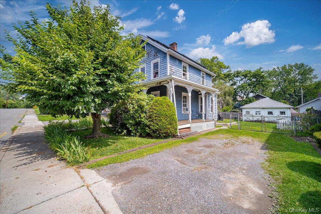 5 Maple Street Property Photo 2