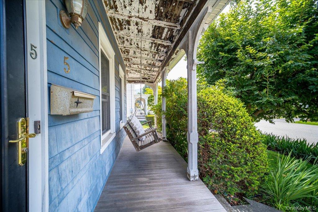 5 Maple Street Property Photo 3
