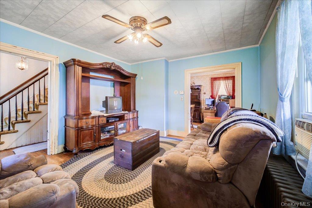 5 Maple Street Property Photo 6
