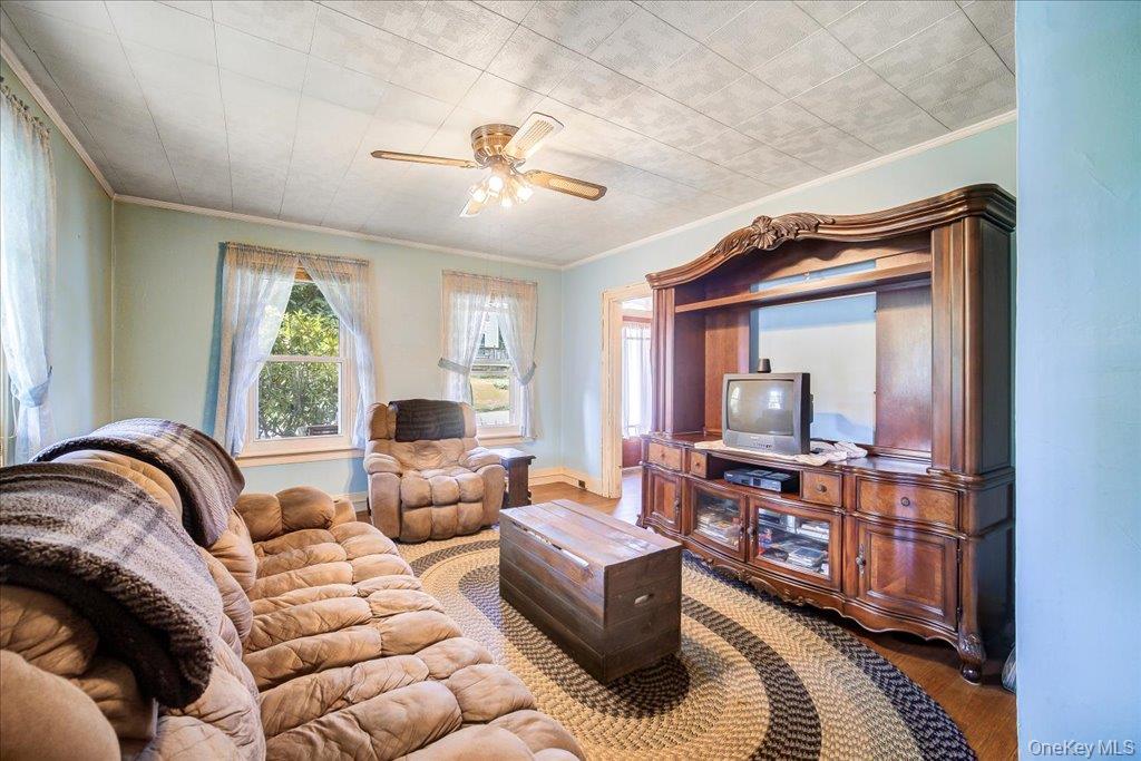 5 Maple Street Property Photo 7