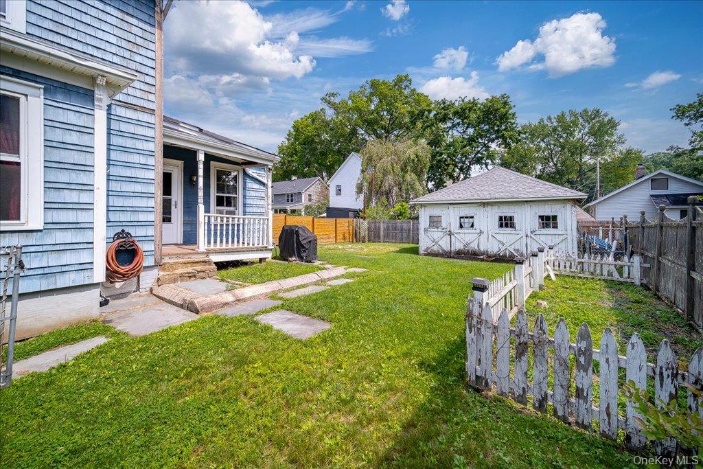 5 Maple Street Property Photo 21