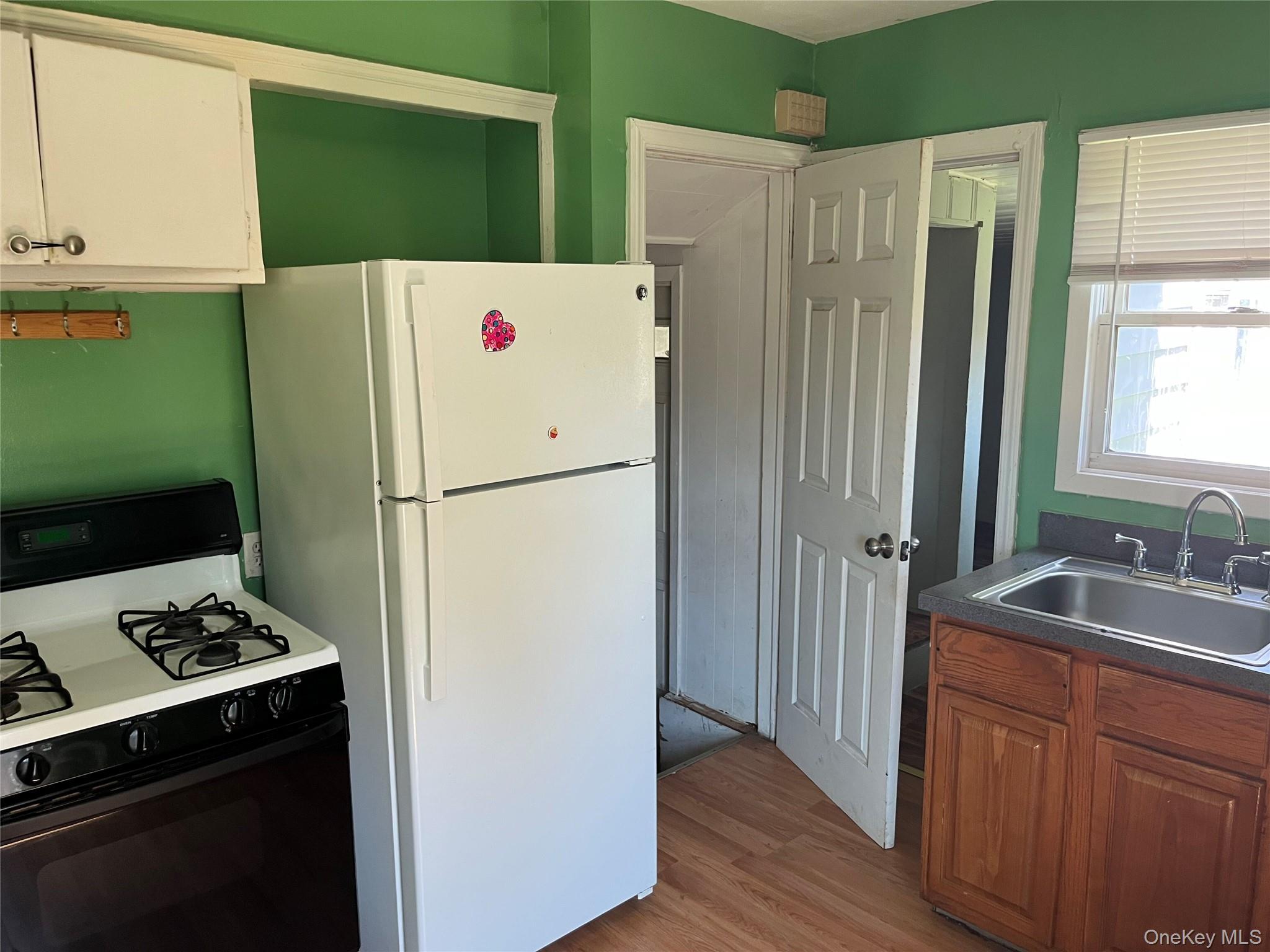 32 7th Avenue Property Photo 13