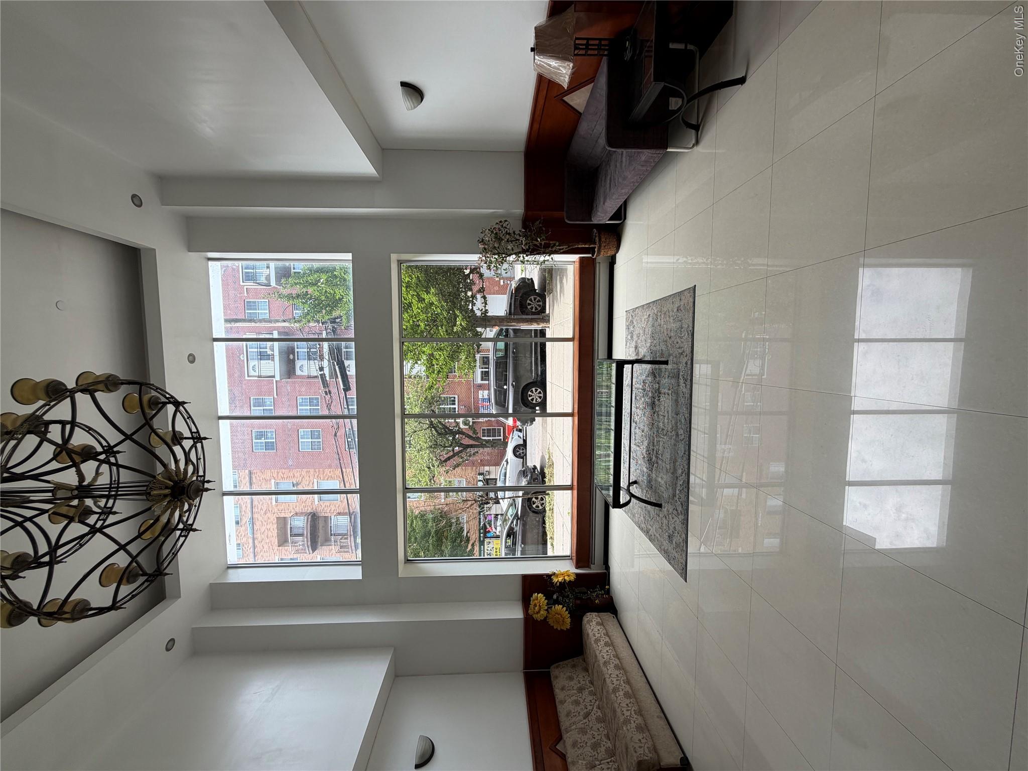 14118 Cherry Avenue 6g Property Photo 5