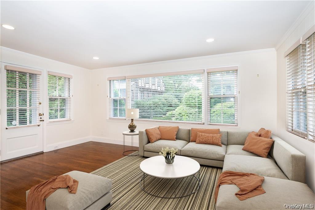 25 Jerome Avenue Property Photo 4