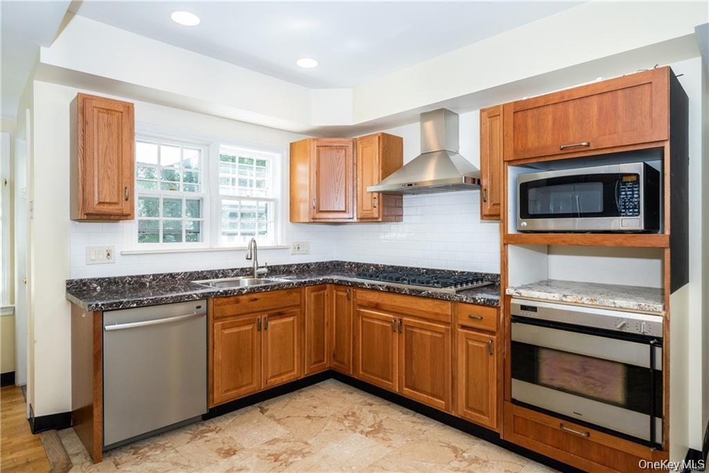25 Jerome Avenue Property Photo 6