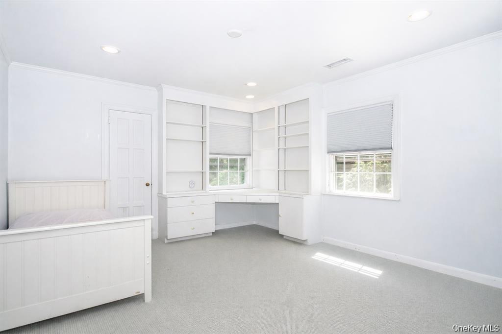 25 Jerome Avenue Property Photo 12