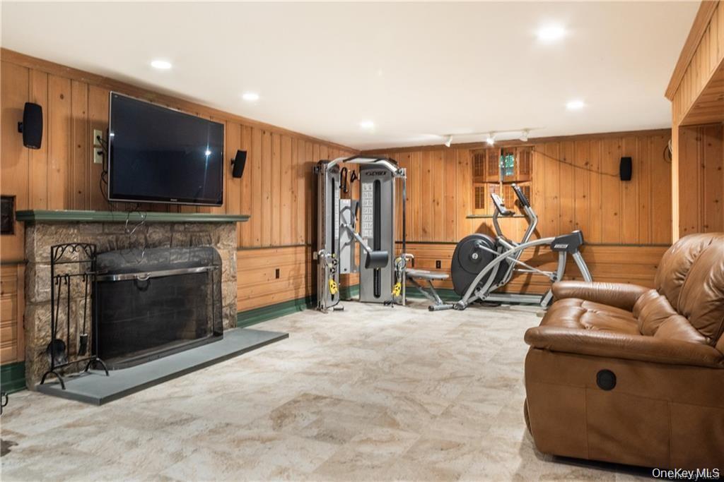 25 Jerome Avenue Property Photo 18