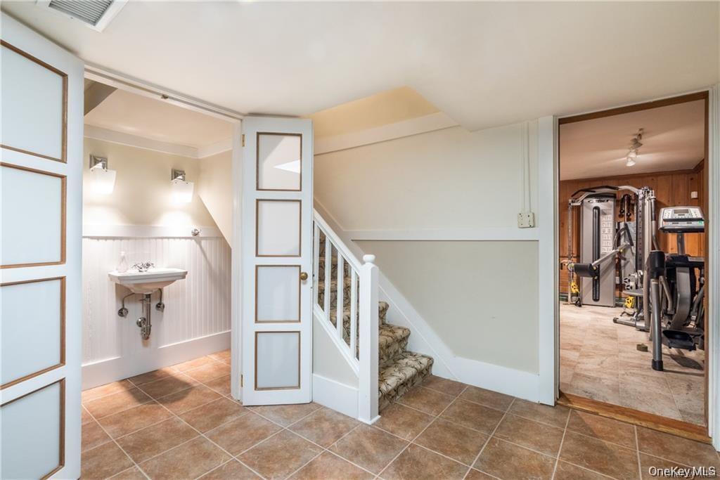 25 Jerome Avenue Property Photo 19