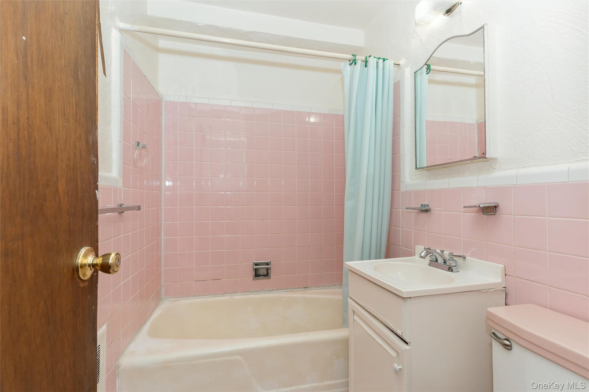 5104 67th Street Property Photo 8