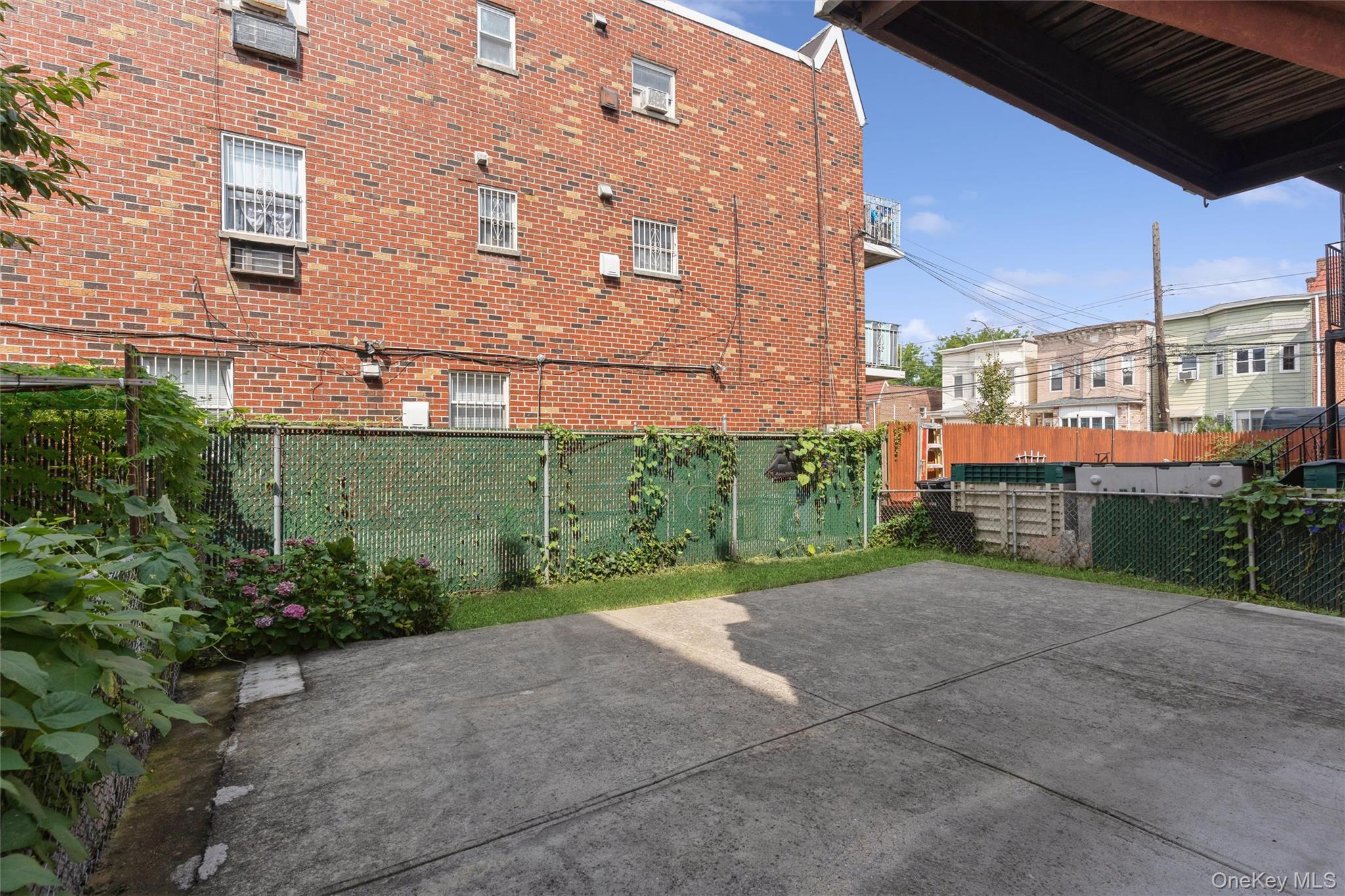 5104 67th Street Property Photo 41