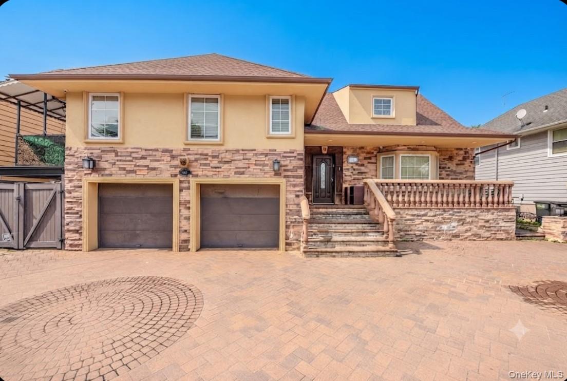 986 Peninsula Boulevard Property Photo 1