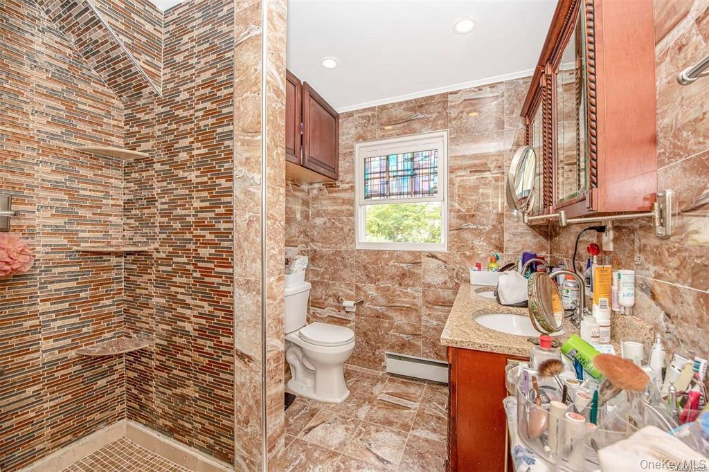 986 Peninsula Boulevard Property Photo 6