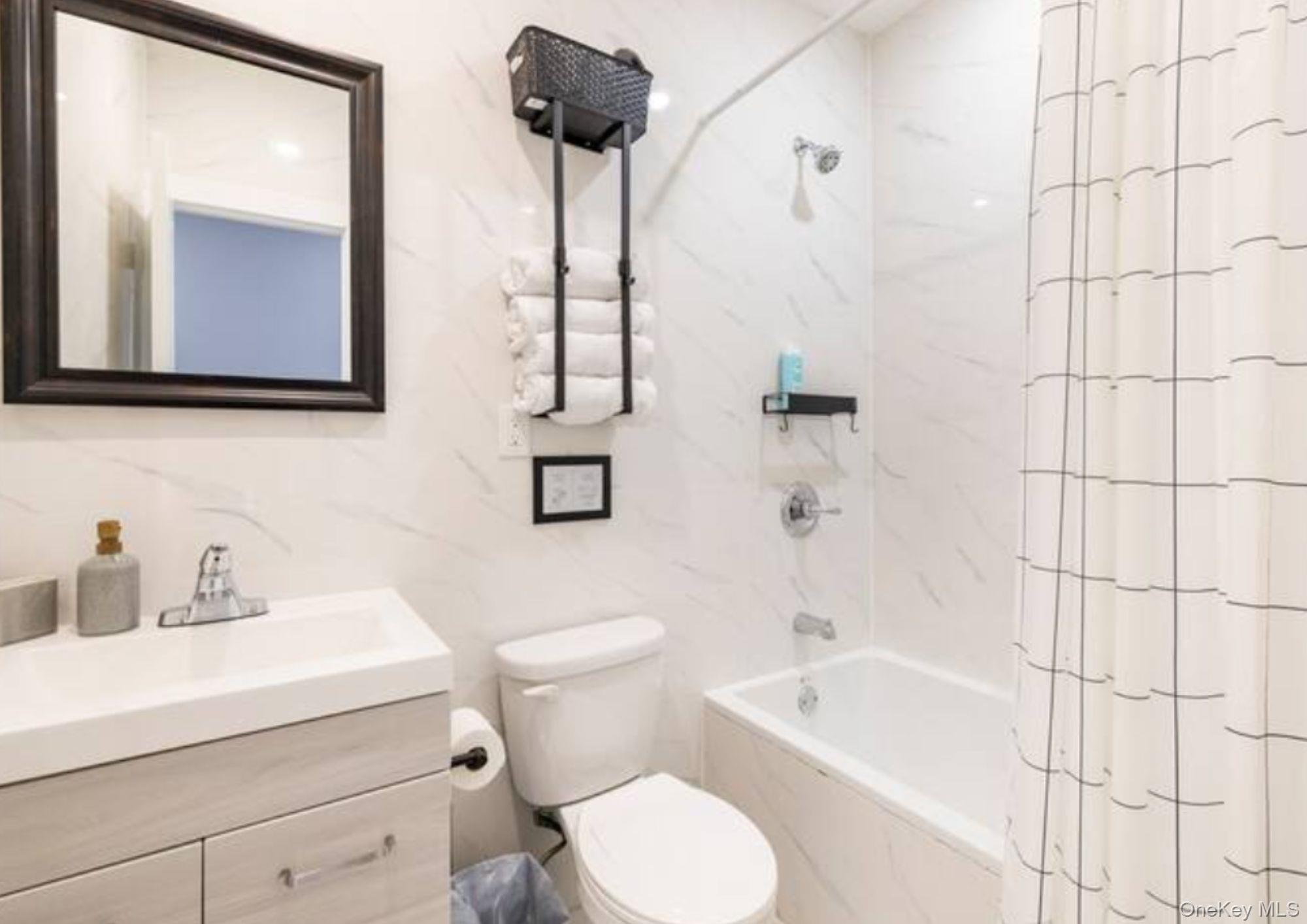 107 Utica Property Photo 4