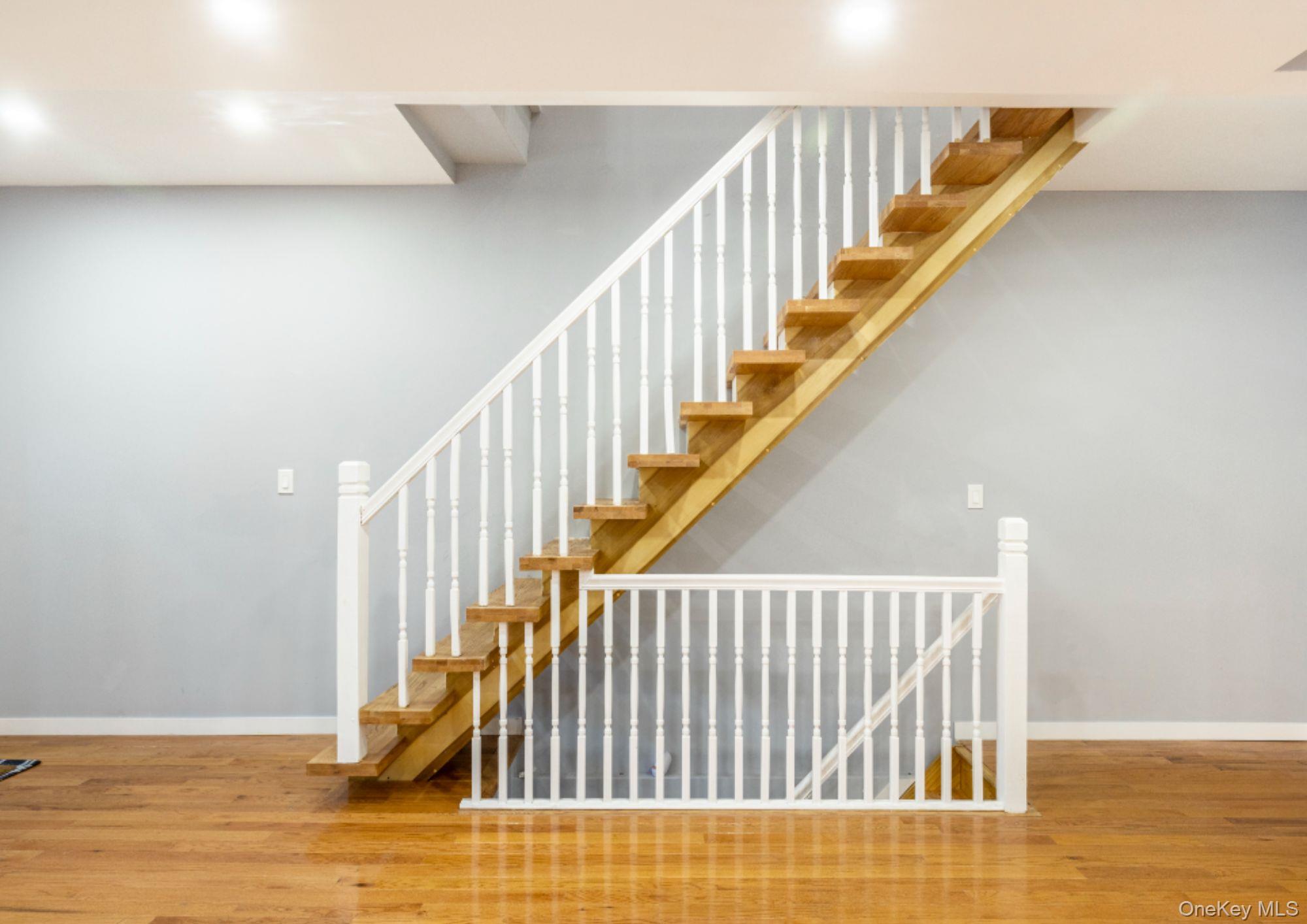 107 Utica Property Photo 15