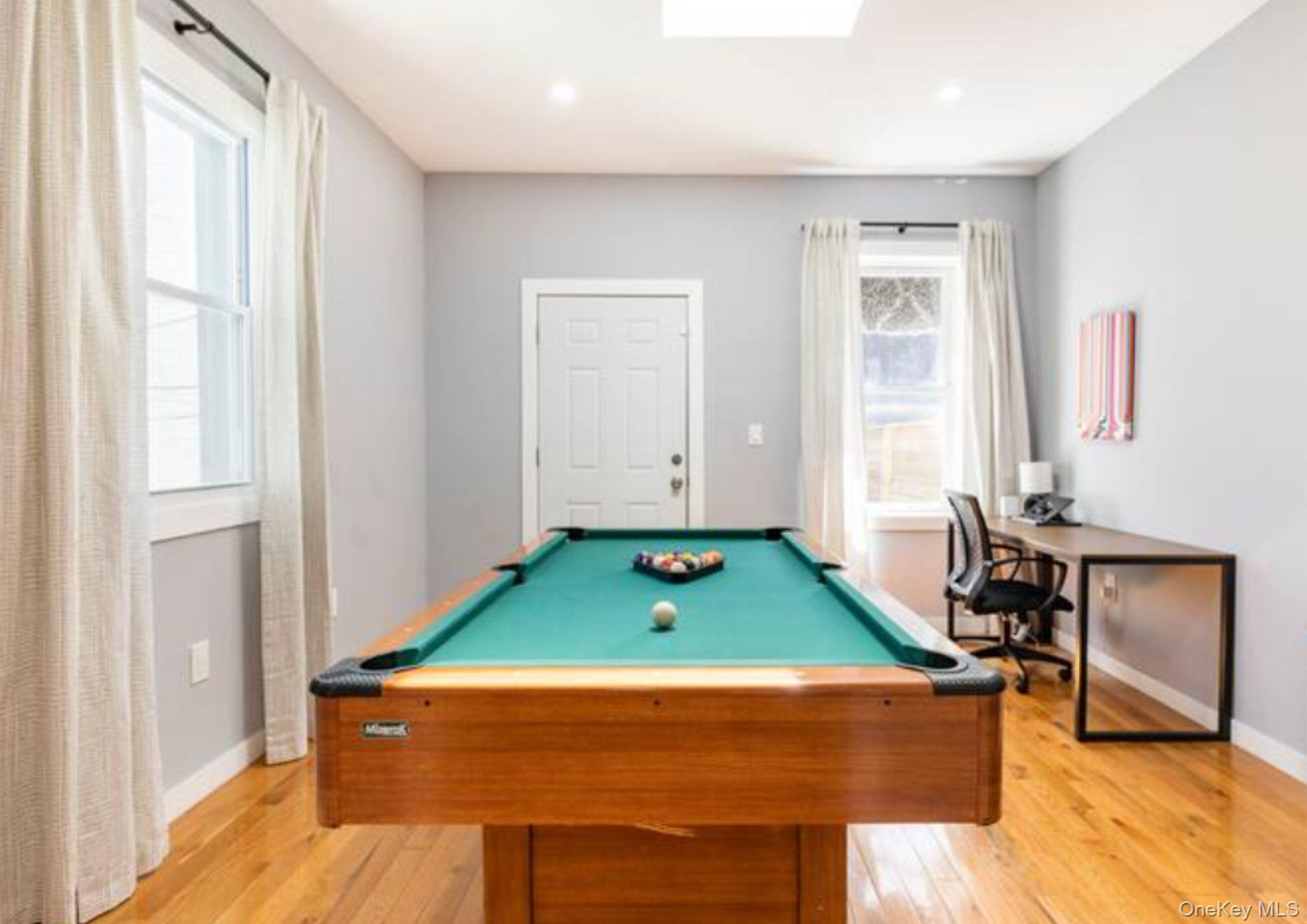 107 Utica Property Photo 18