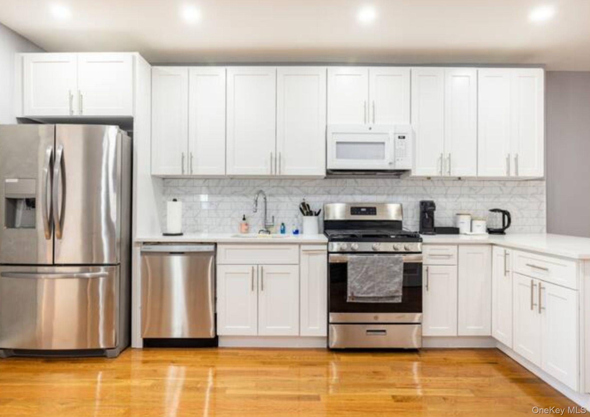 107 Utica Property Photo 20