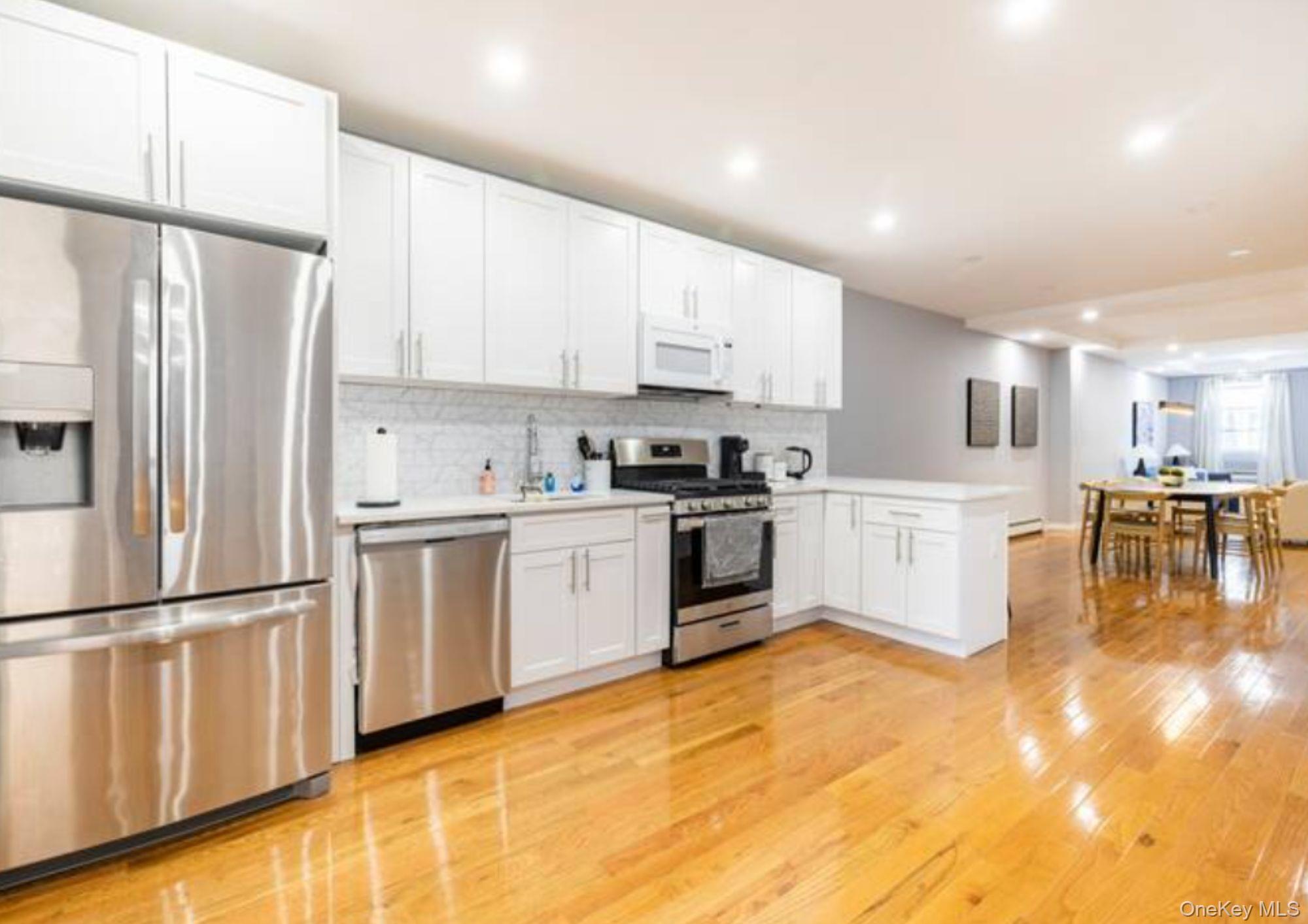 107 Utica Property Photo 21