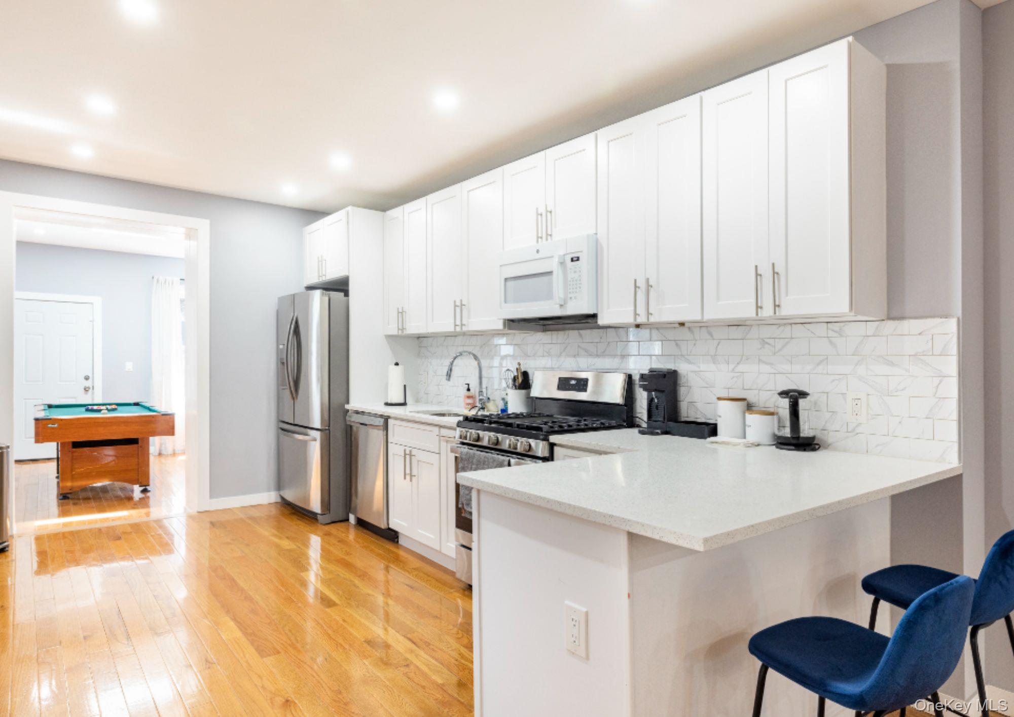 107 Utica Property Photo 22