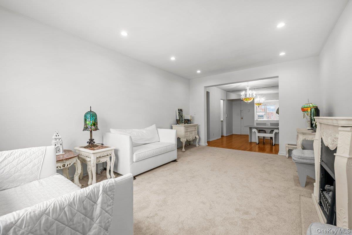 517 Riverdale Avenue 4d Property Photo 6