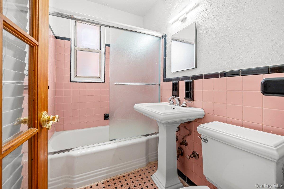 517 Riverdale Avenue 4d Property Photo 10