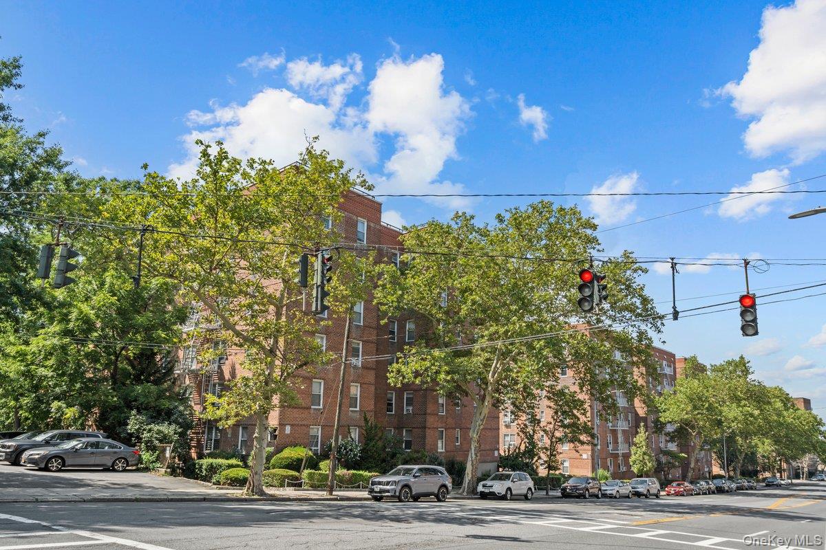517 Riverdale Avenue 4d Property Photo 15