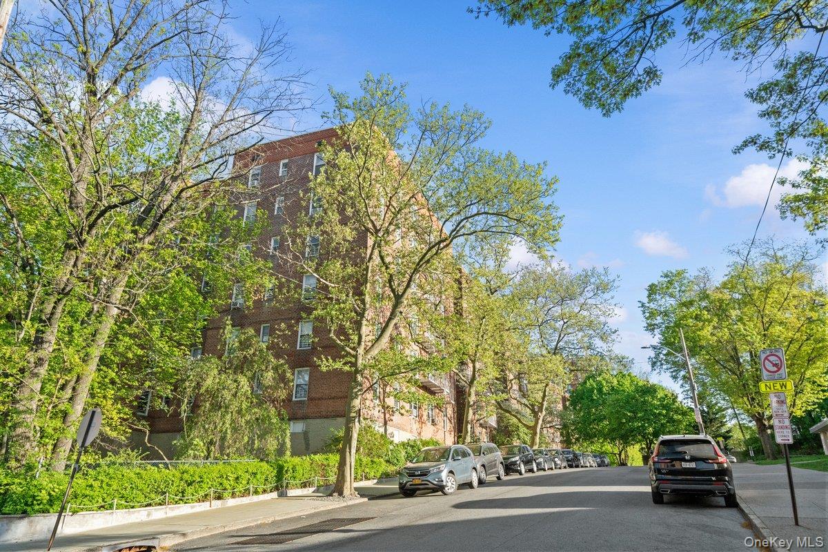 517 Riverdale Avenue 4d Property Photo 20