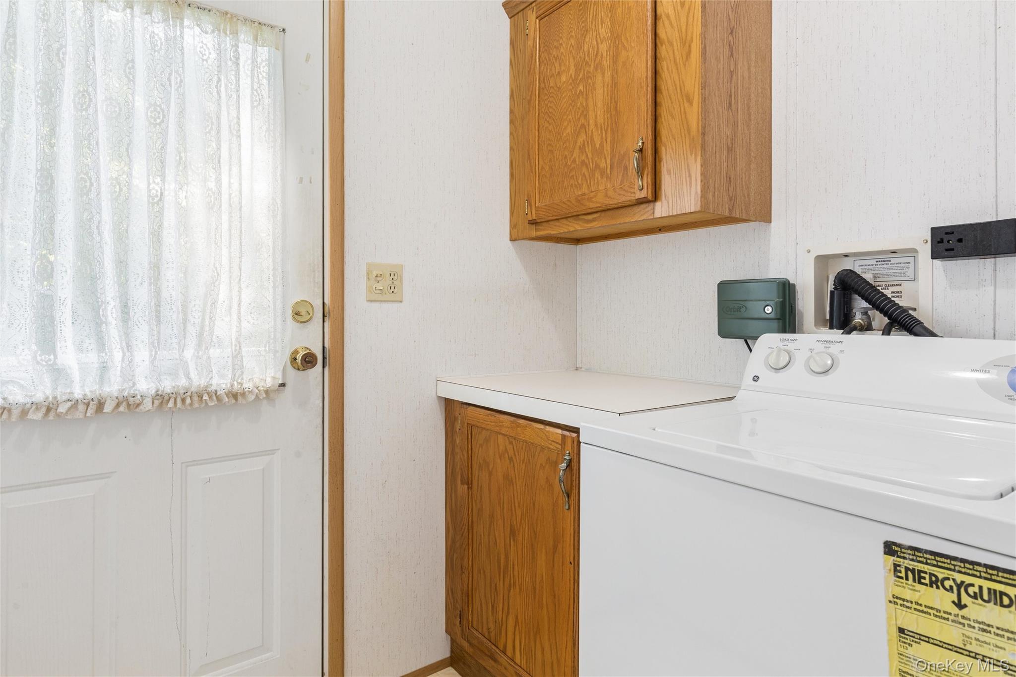 1661 Old Country Road 254 Property Photo 6