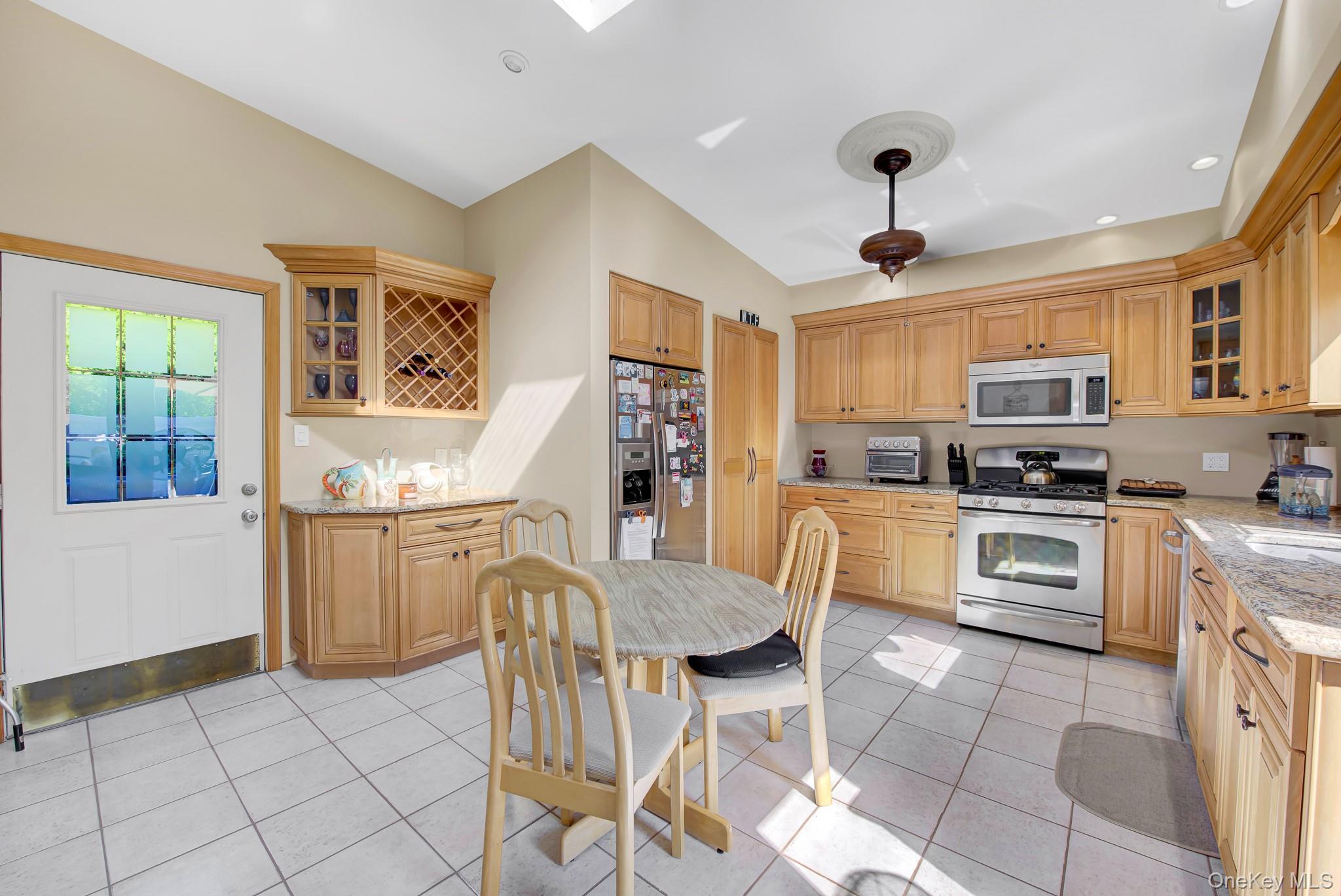 383 Marshall Street Property Photo 14