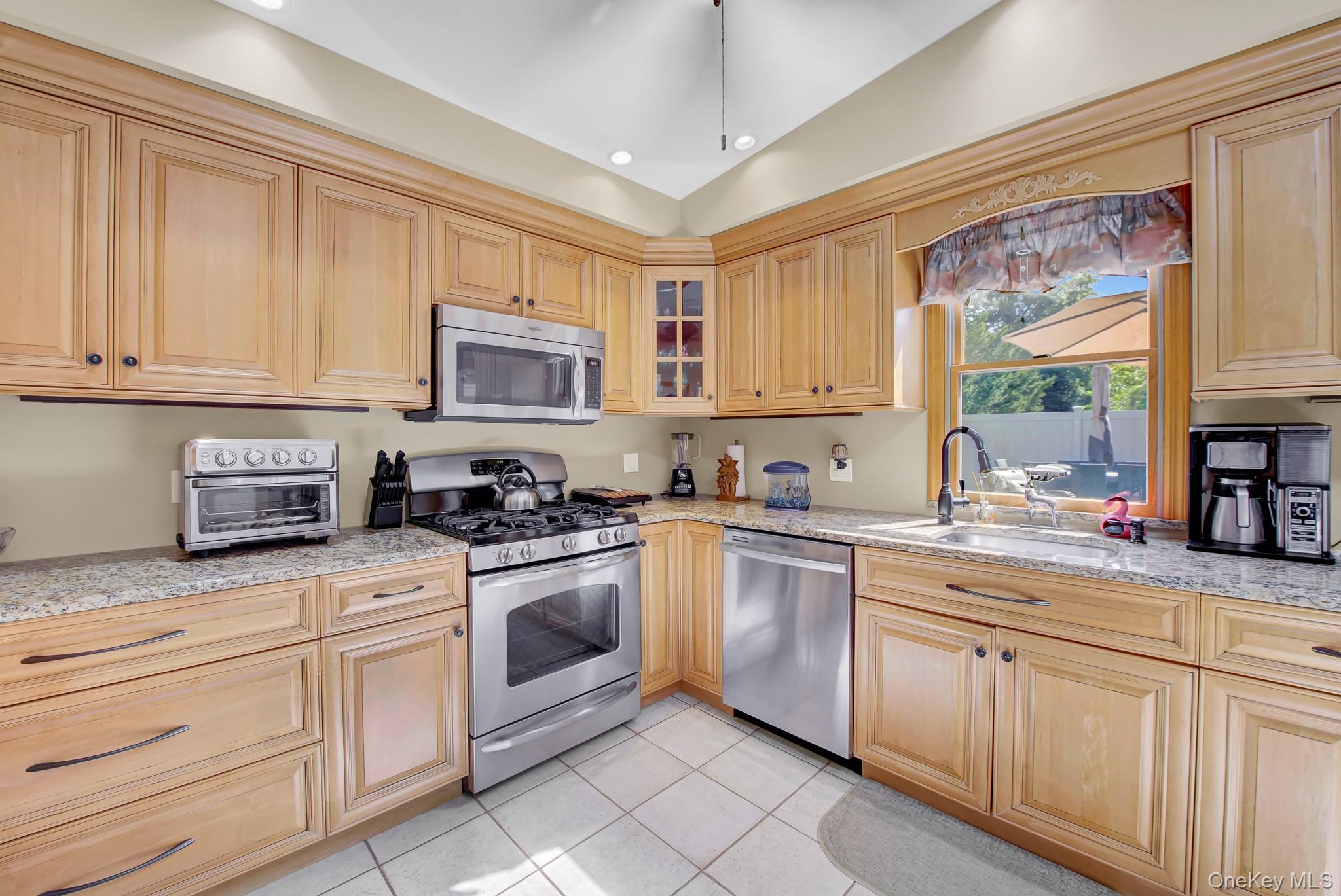 383 Marshall Street Property Photo 15