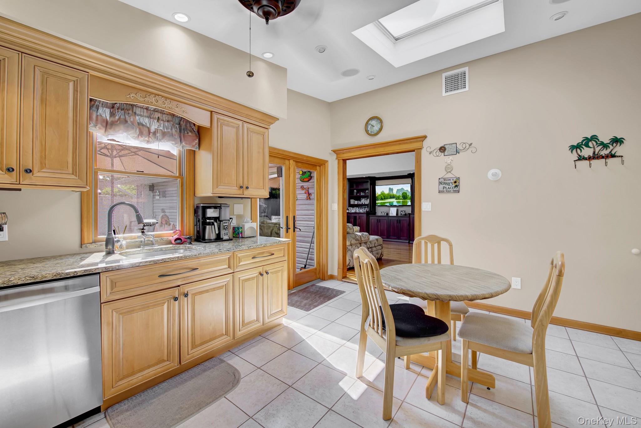 383 Marshall Street Property Photo 16