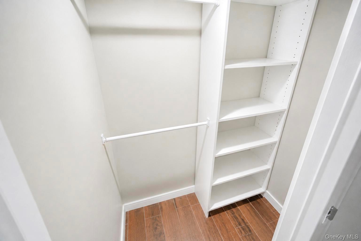 28 Greenwood Boulevard Property Photo 15