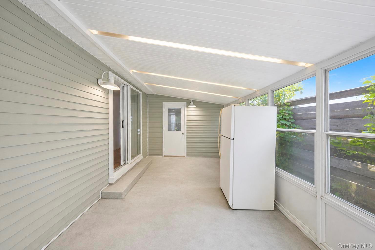 28 Greenwood Boulevard Property Photo 23