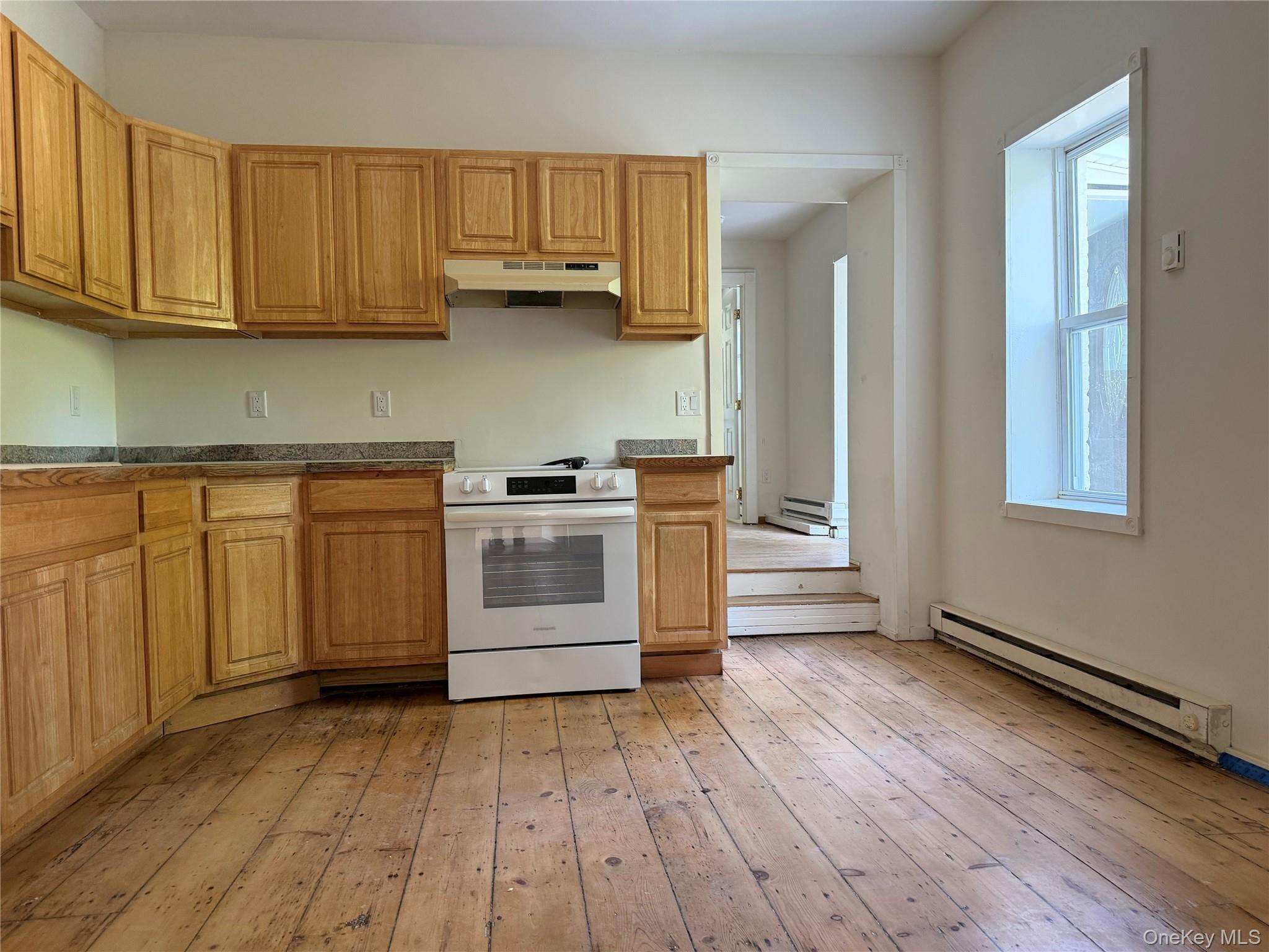 50 S Montgomery Street 4 Property Photo 3