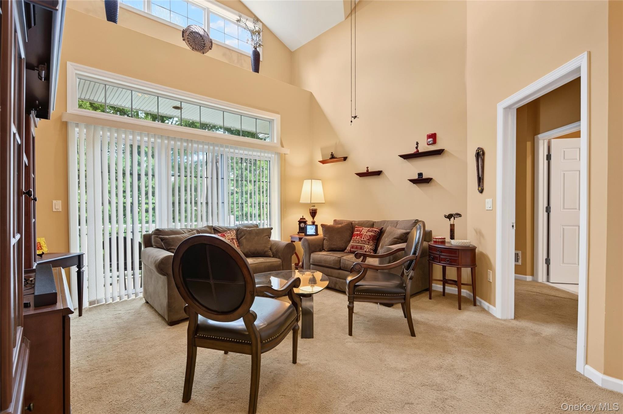 35 Symphony Drive Property Photo 5