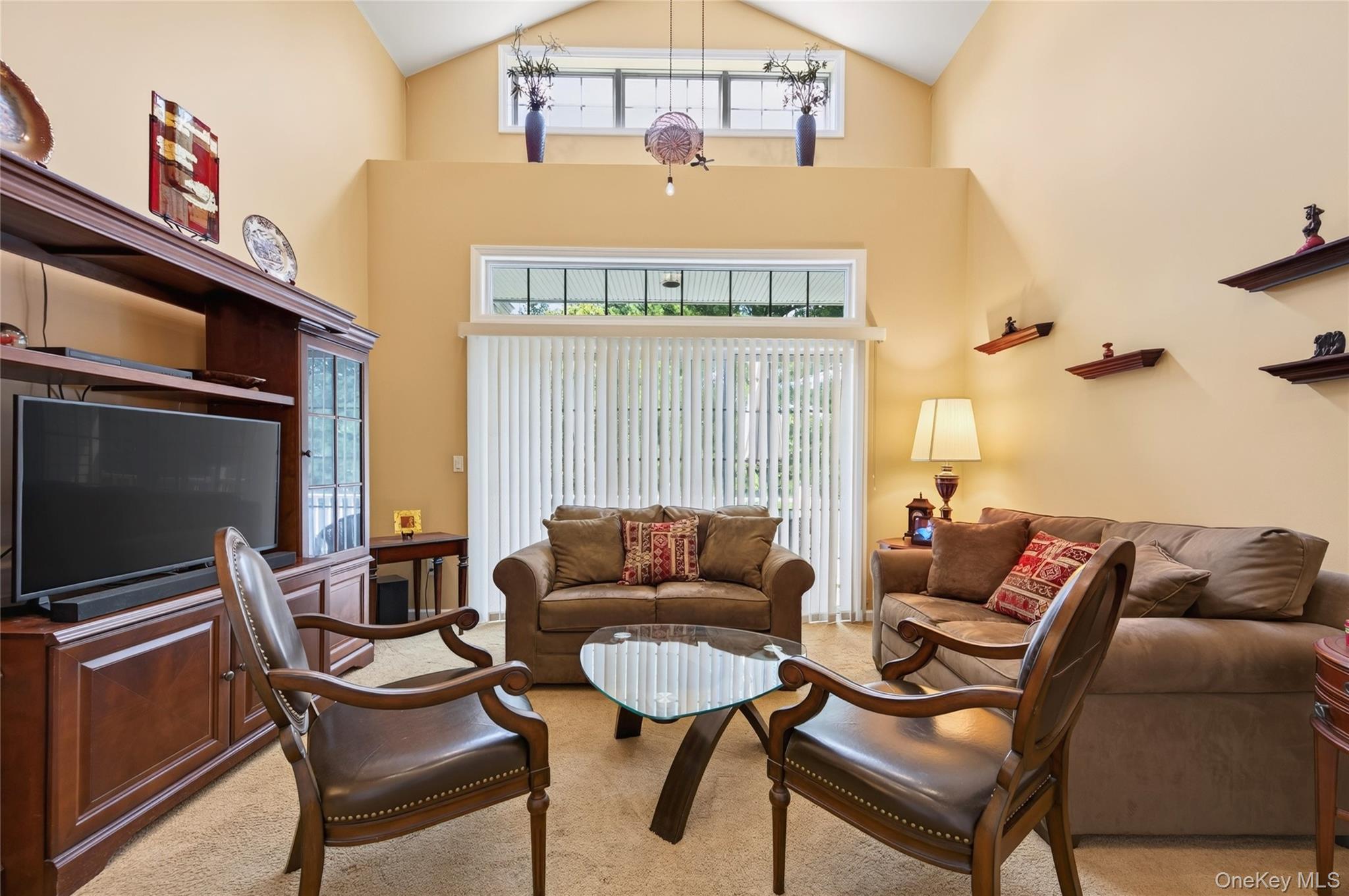 35 Symphony Drive Property Photo 6