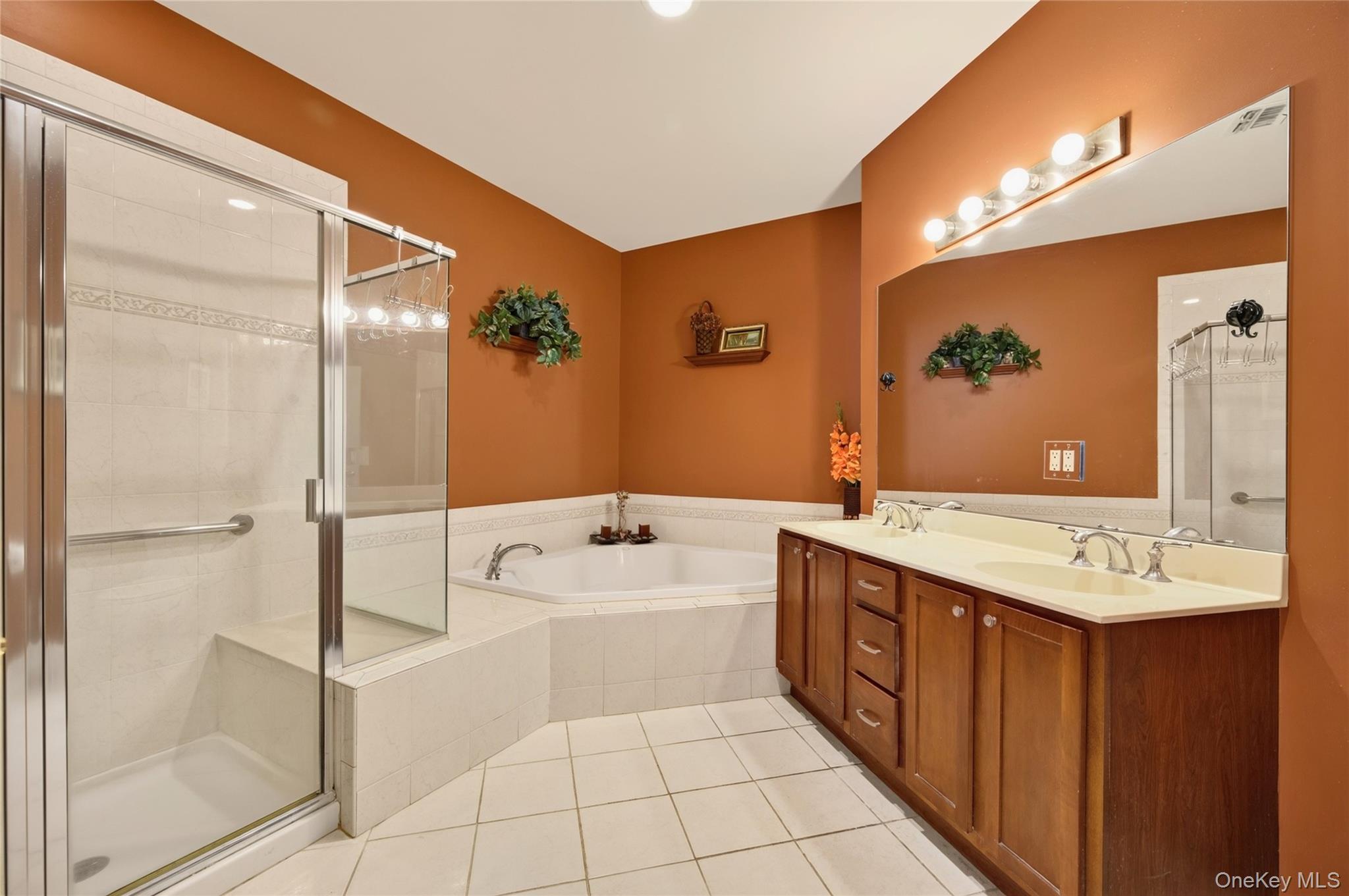 35 Symphony Drive Property Photo 14