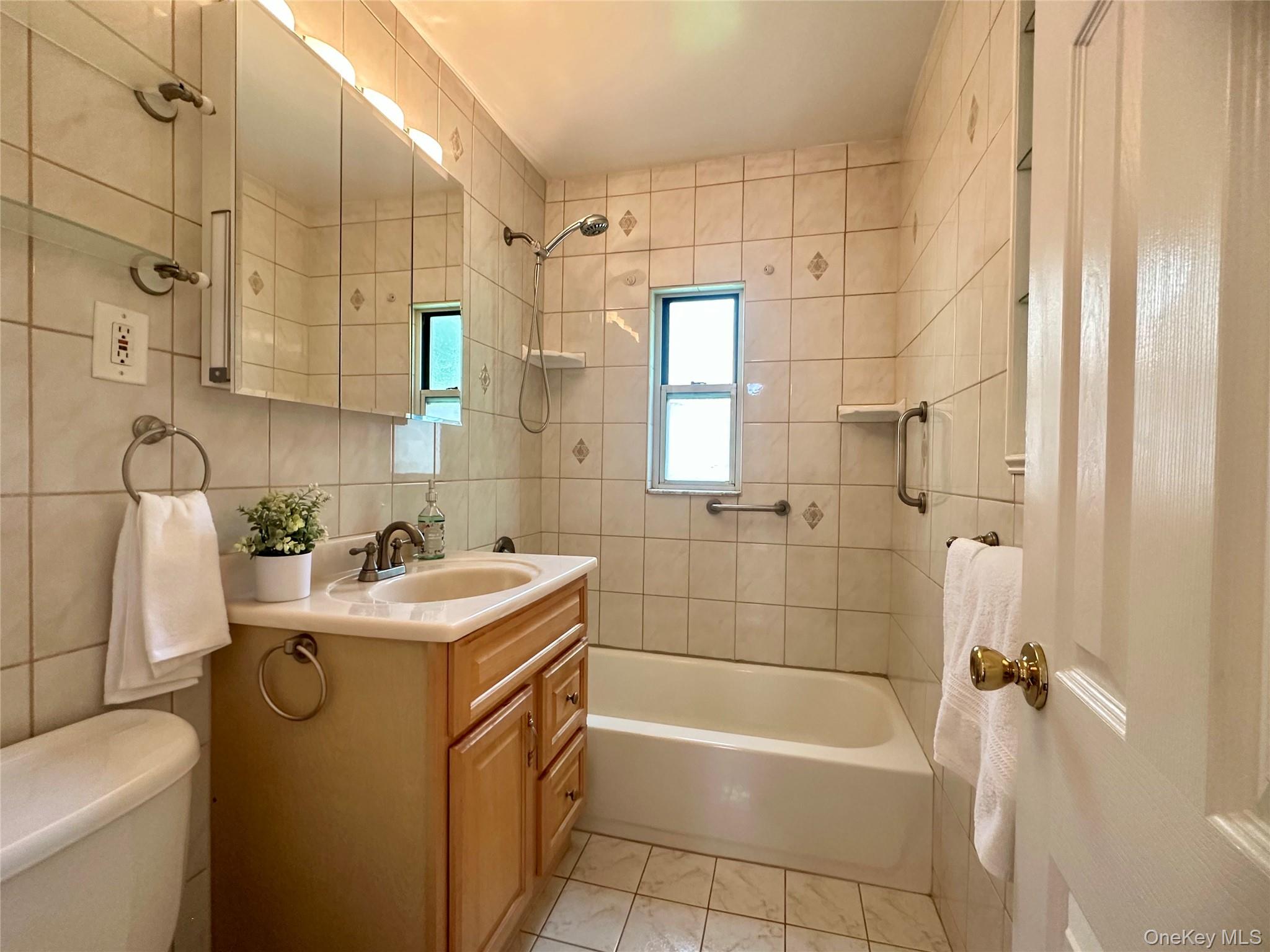 129 Fenimore Rd 129b Property Photo 11