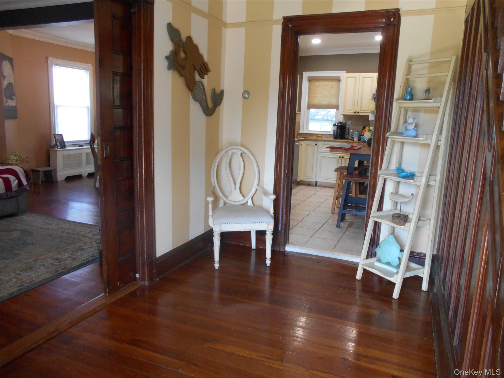 28 Centre Avenue Property Photo 4