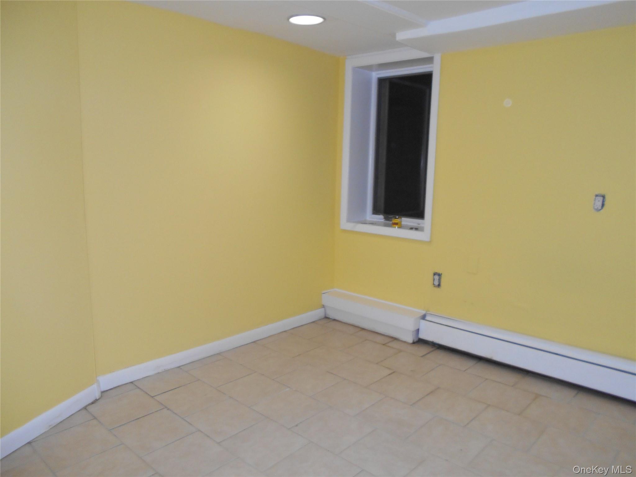 28 Centre Avenue Property Photo 19