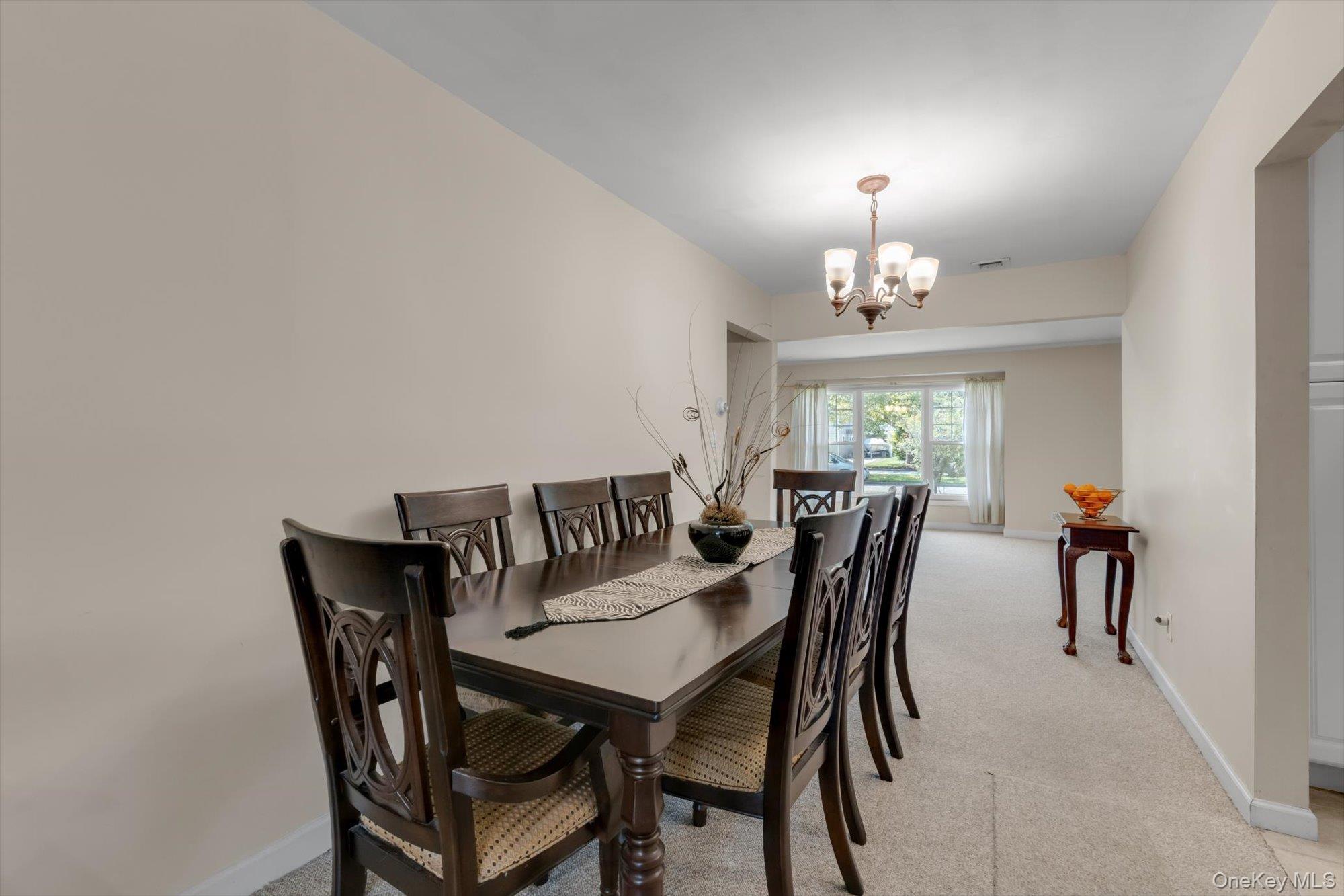 660 Franklin Boulevard Property Photo 8