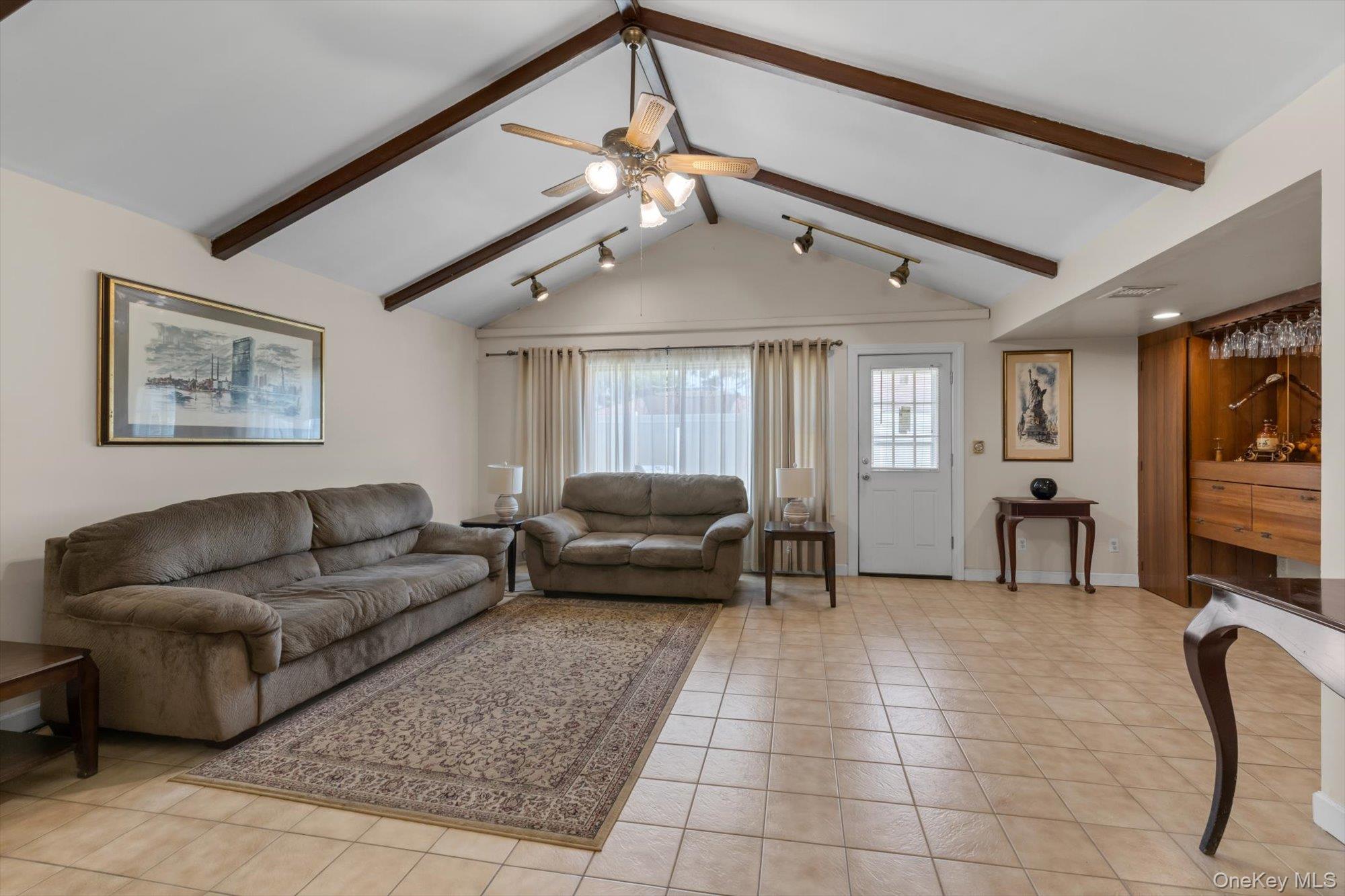 660 Franklin Boulevard Property Photo 10